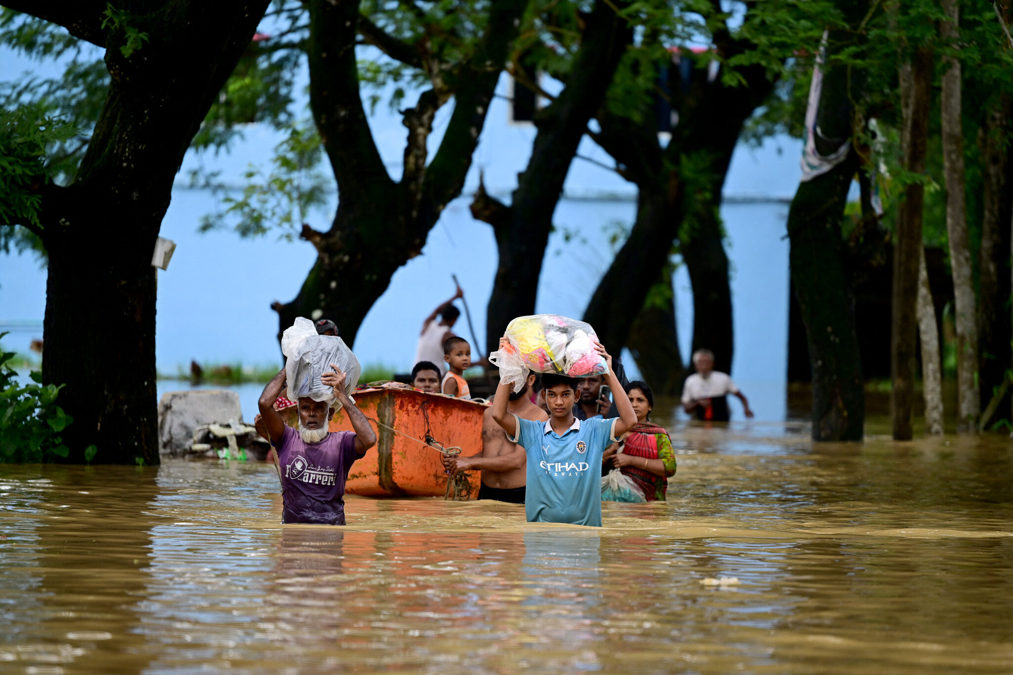 দুর্যোগকালীন ত্রাণ
